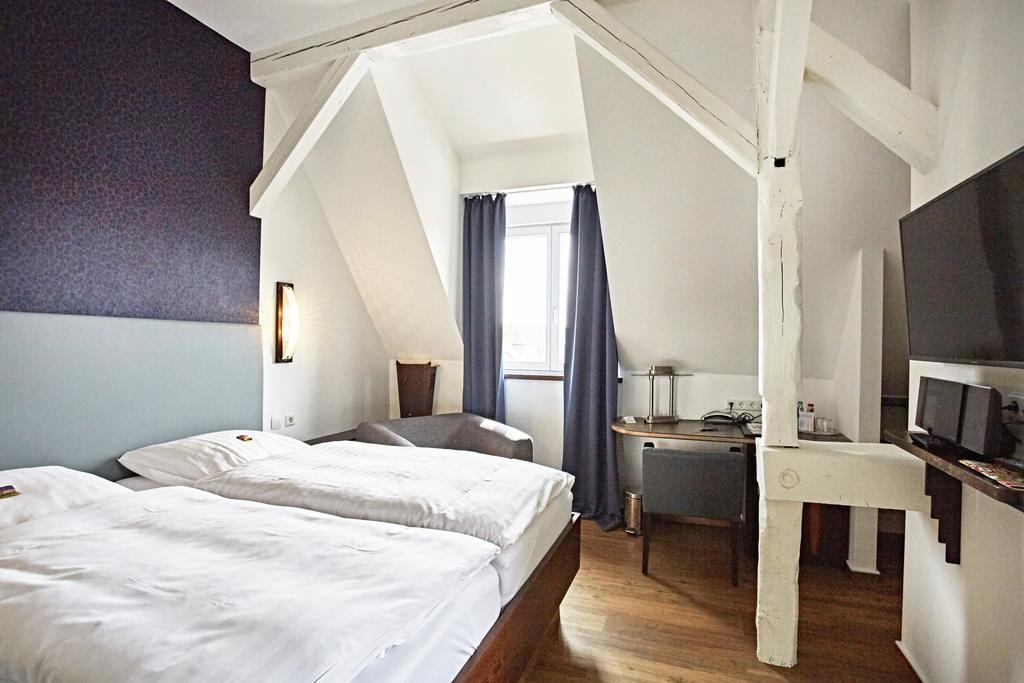 Hotel Zur Wartburg Rheda-Wiedenbrück Exterior foto